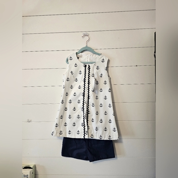 Tunic and shorts set - Picture 1 of 1